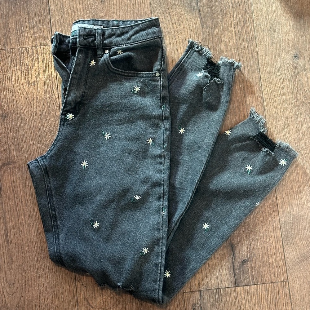 Tinseltown Juniors Distressed Jeans